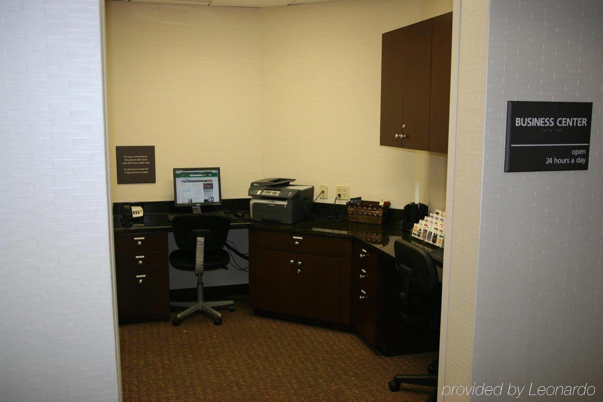 Hampton Inn By Hilton Garden City Long Island Dış mekan fotoğraf